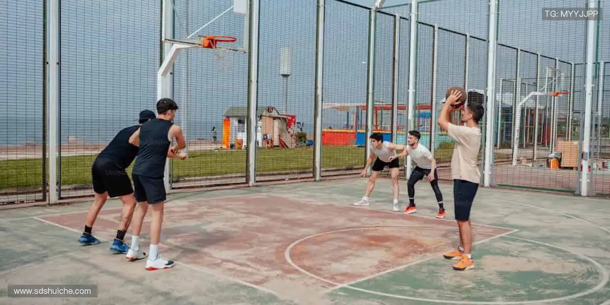 📱边看边聊，与全球球迷共享精彩时刻！💬